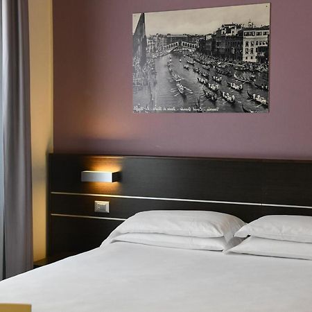 Hotel Vienna Lido di Jesolo Dış mekan fotoğraf