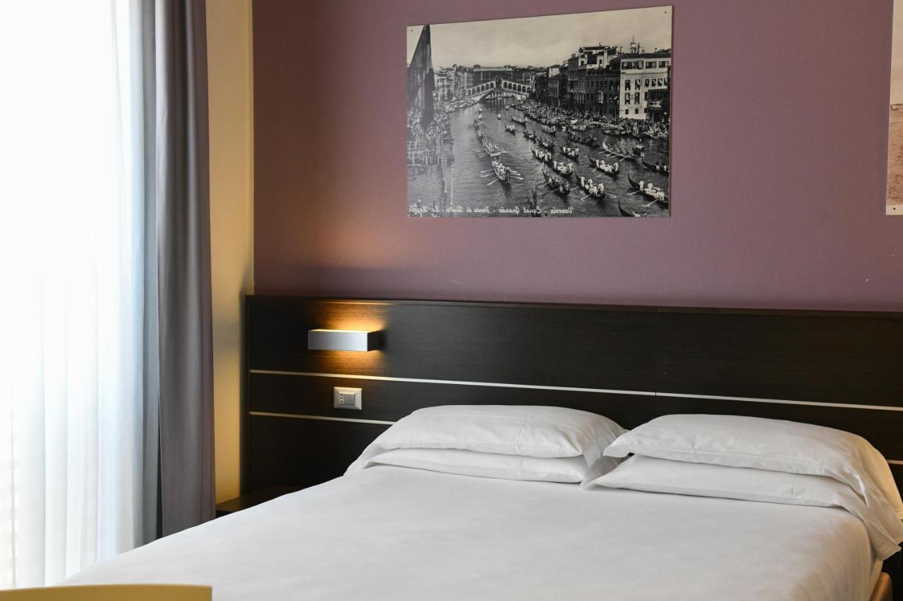 Hotel Vienna Lido di Jesolo Dış mekan fotoğraf