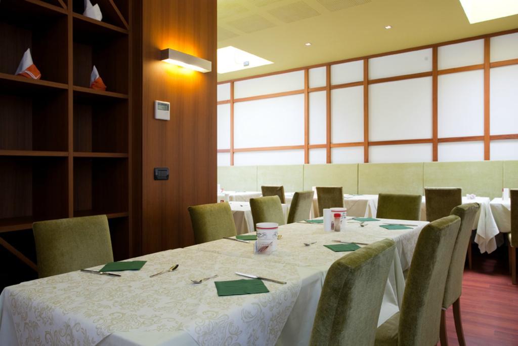 Hotel Vienna Lido di Jesolo Dış mekan fotoğraf
